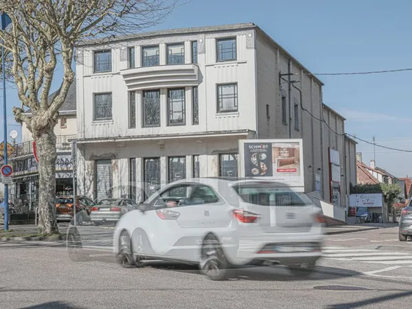 Local professionnel 212 m²