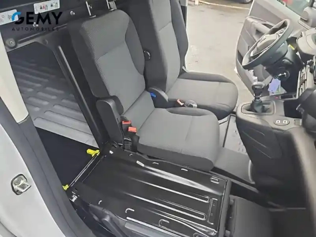 Peugeot Partner fourgon m 650 kg bluehdi 100 s&amp;s bvm6 — photo 79