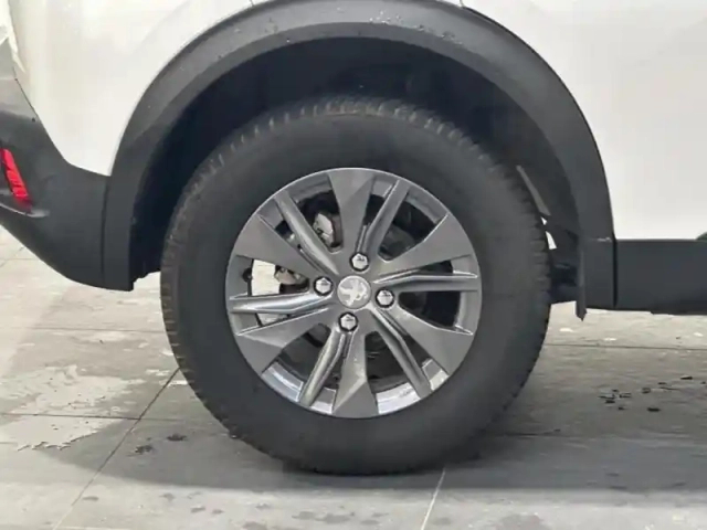 Peugeot 2008 1.2 puretech 100ch s&amp;s style — photo 11