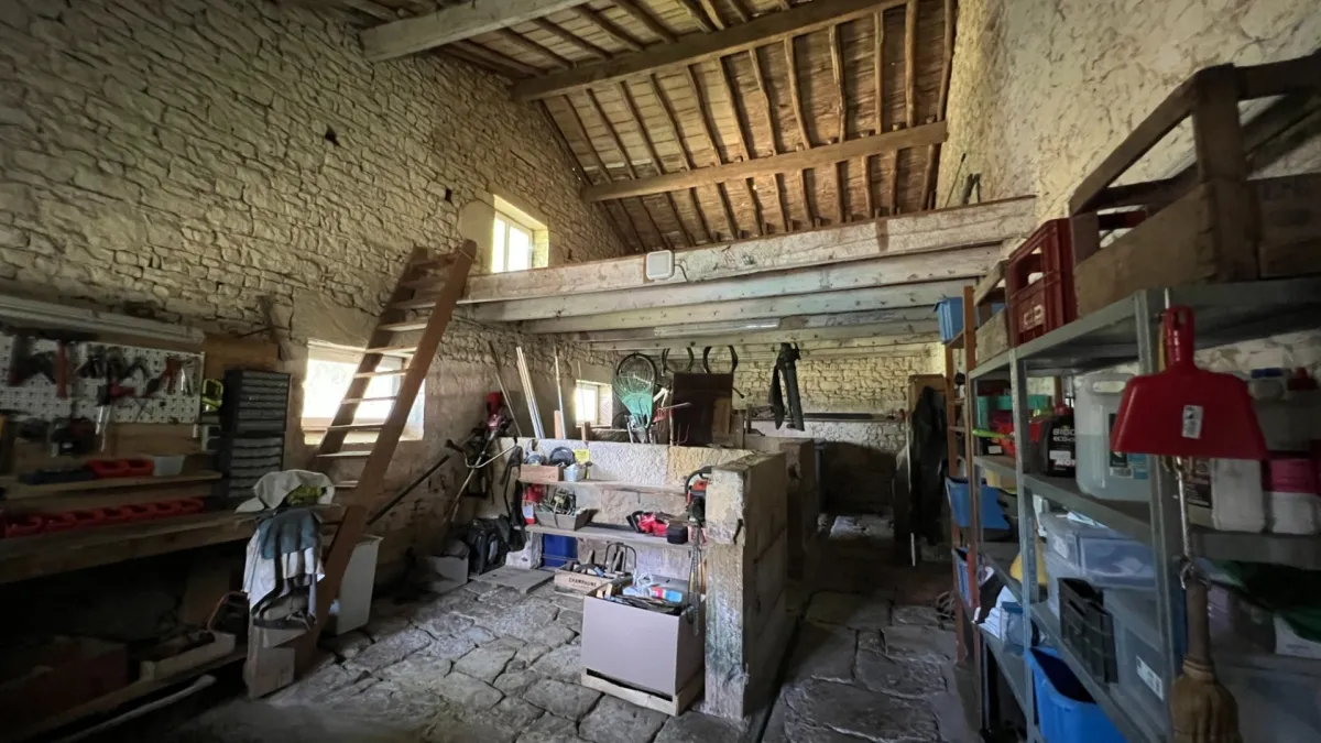 Photo 16