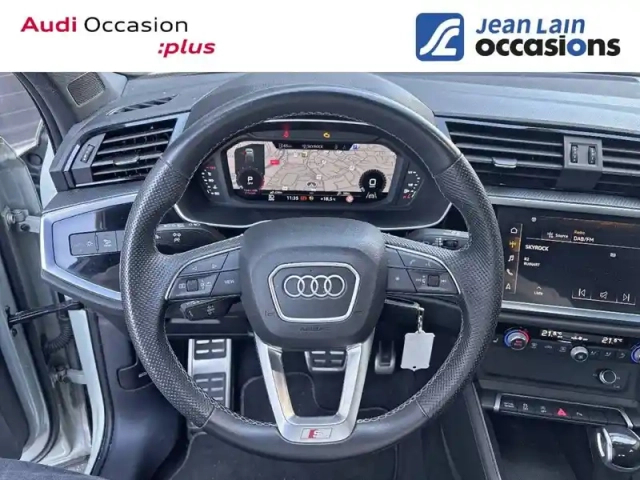 Audi Q3 sportback 35 tfsi 150 ch s tronic 7 — photo 12