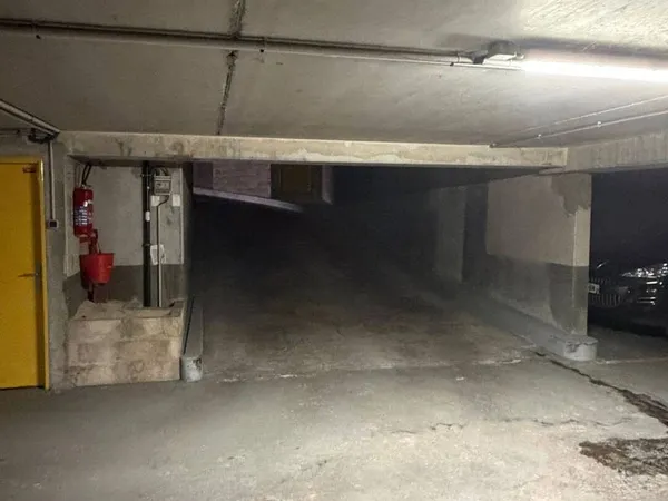 Parking 12 m²