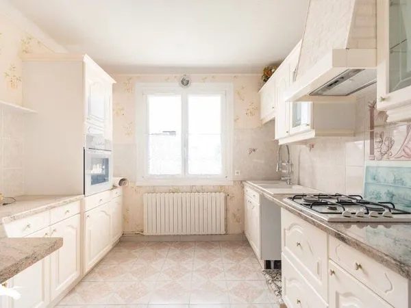 Maison 8 pièces 170 m²