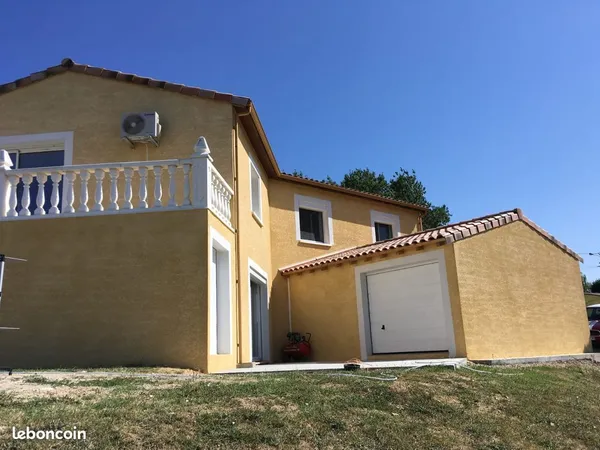 🏡 À VENDRE - Maison à Naves