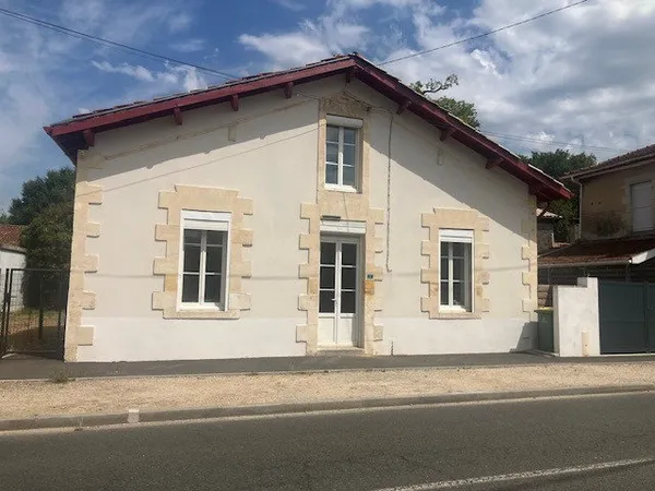 SALLES / BOURG : MAISON T3 AVEC TERRASSE