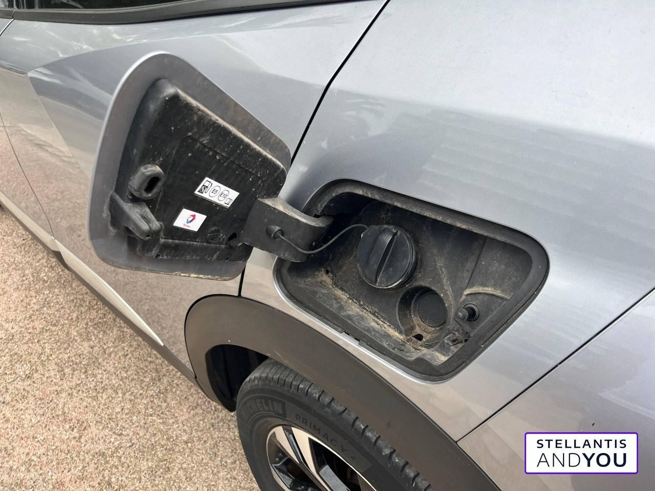 Peugeot 2008 puretech 100 s&s bvm6 allure — photo 10