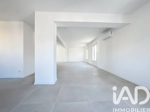 Immeuble 240 m²