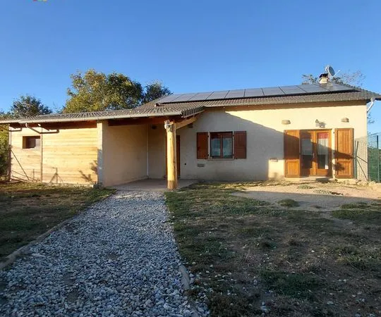 Maison T4 de 130 m² sur un terrain de 3 000 m²