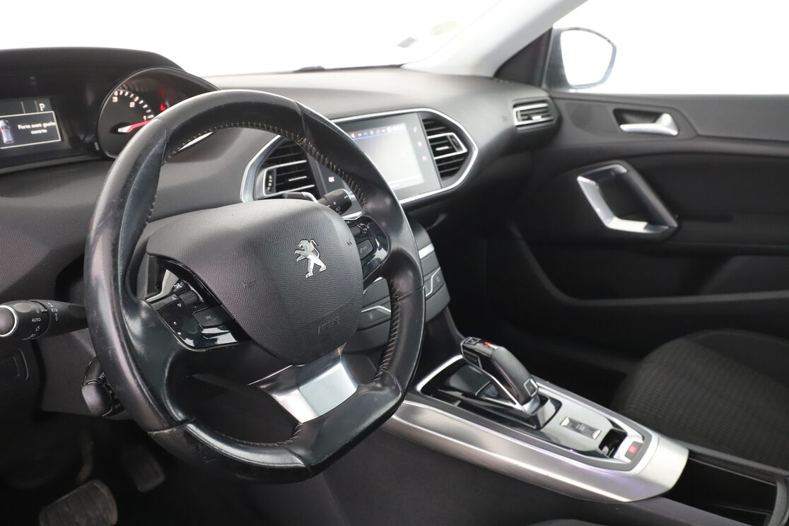 Peugeot 308 SW 1.5 Blue-HDi Active Business EAT8 — photo 10