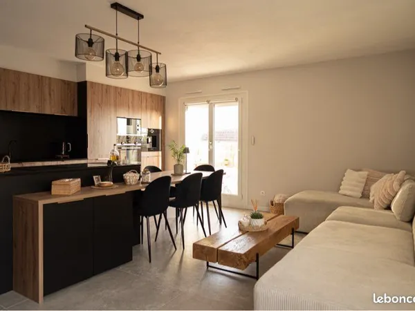 86m2 4P + GARAGE 24m2 + terrasses 12m2, entièrement rénové