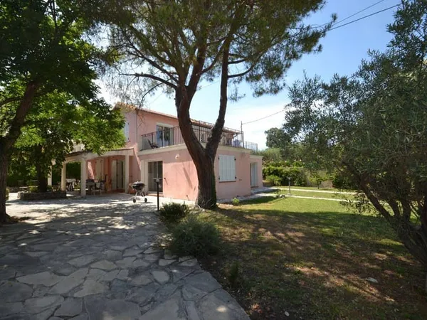 Villa 7 pièces 220 m²