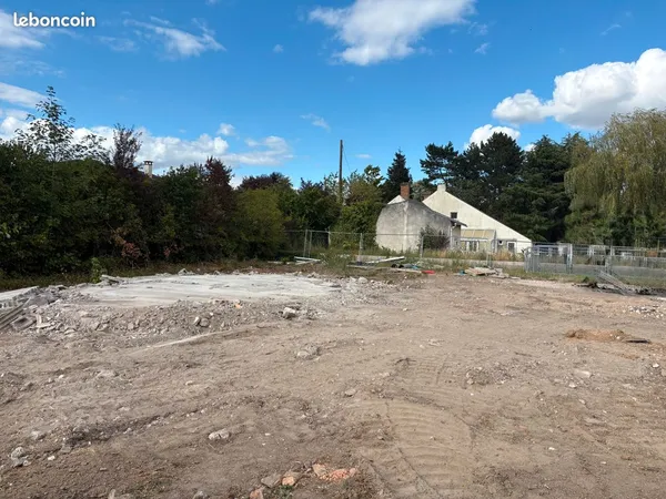 Terrain constructible viabilisé de 575 m2 - SAINT-JEAN-LE-BLANC