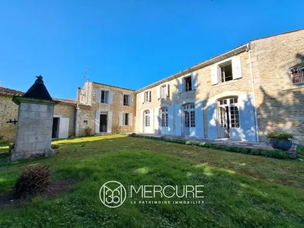 Maison 13 pièces 365 m²