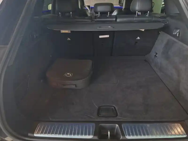 Mercedes Eqe suv 350 4matic suv amg lin — photo 17