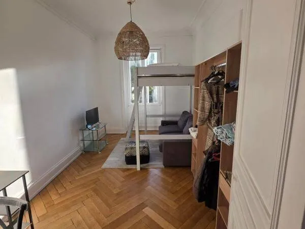 Studio 1 pièce 25 m²