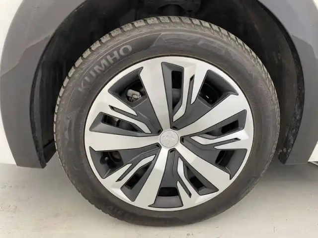 Peugeot 208 electrique 50 kwh 136ch — photo 17