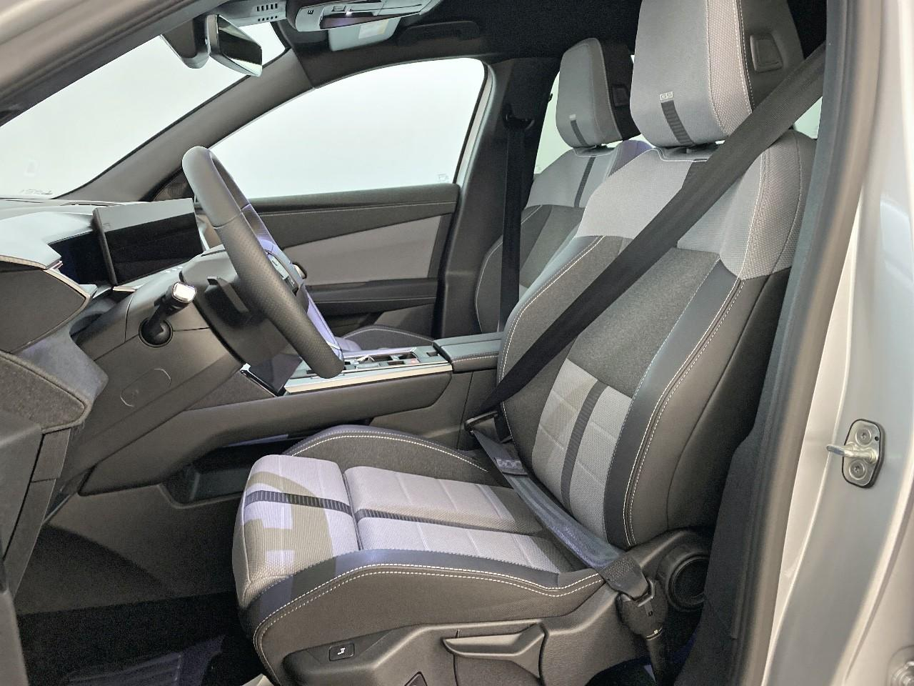 Opel Grandland 1.2 turbo hybrid 136 ch e-dct6 gs — photo 9