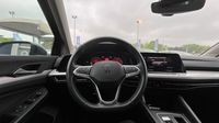 Volkswagen Golf 1.5 eTSI OPF 130ch Life Plus DSG7 — photo 10