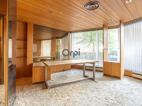 Bureau 129 m²