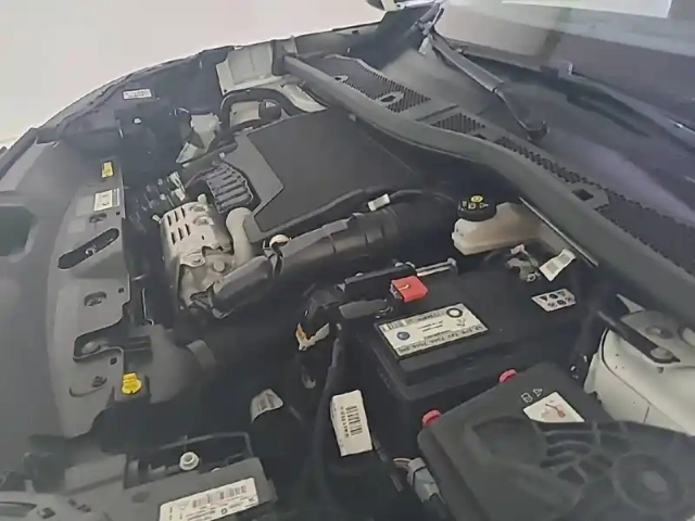 Peugeot 2008 puretech 130 s&amp;s bvm6 — photo 15