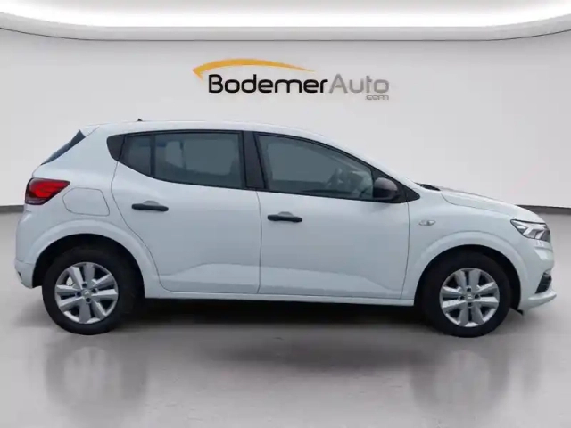 Dacia Sandero sce 65 — photo 30