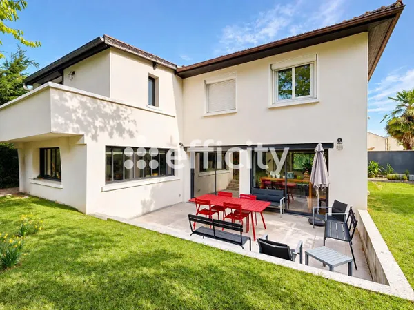 Maison 6 pièces 168 m²