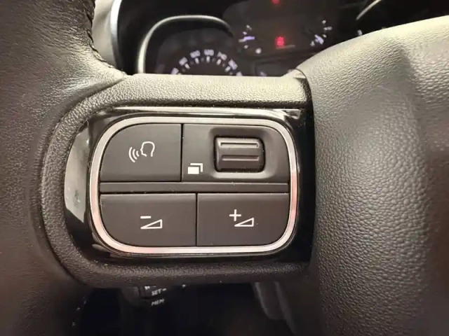 Citroën C3 Aircross puretech 110 s&amp;s bvm6 — photo 32