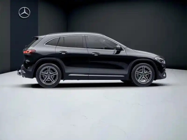 Mercedes Gla 220 d 4matic amg line — photo 18