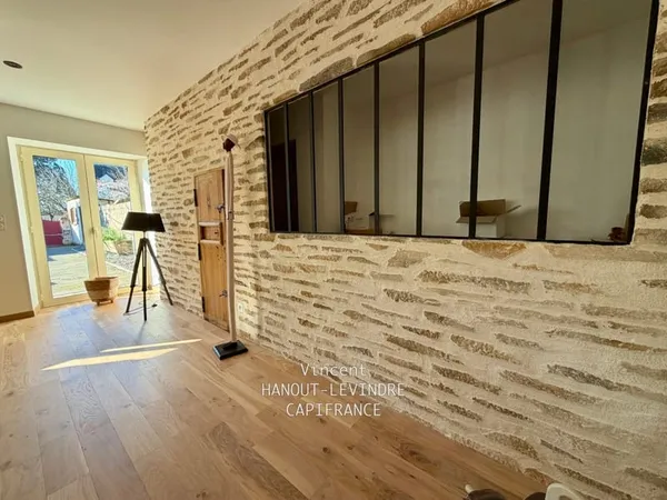 Maison à vendre 10 pièces TIERCE (49)