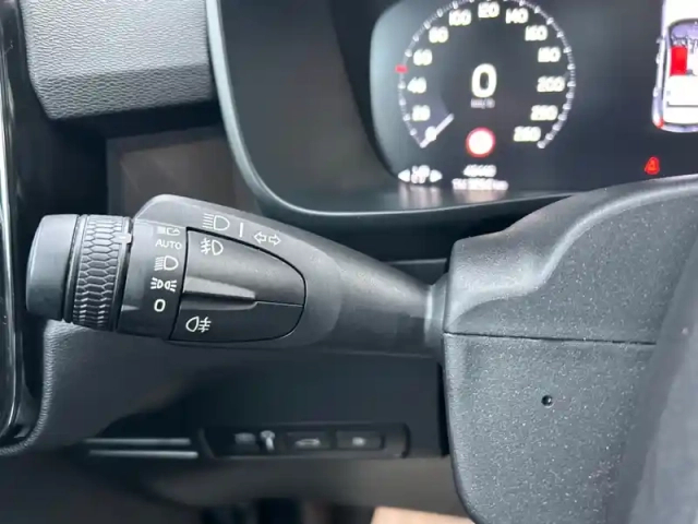 Volvo Xc40 t4 recharge 129+82 ch dct7 — photo 14