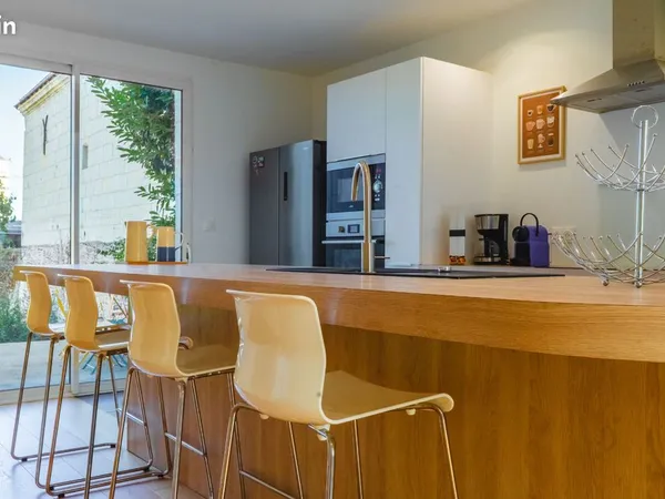 Maison 7 pièces 240 m²
