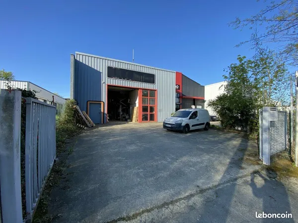 LOCAL D'ACTIVITE 606 m² CESSON SEVIGNE
