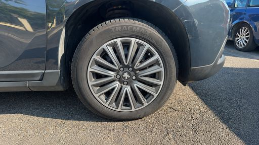 Peugeot 2008 1.5 BlueHDi 100 - Allure – 2019 – 132342 km – Diesel – Boîte Manuelle — photo 17