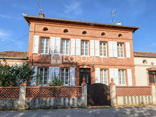 MAISON TYPE TOULOUSAINE AVEC POSSIBILITE DE GÎTE A VENDRE PROCHE DE GIROUSSENS