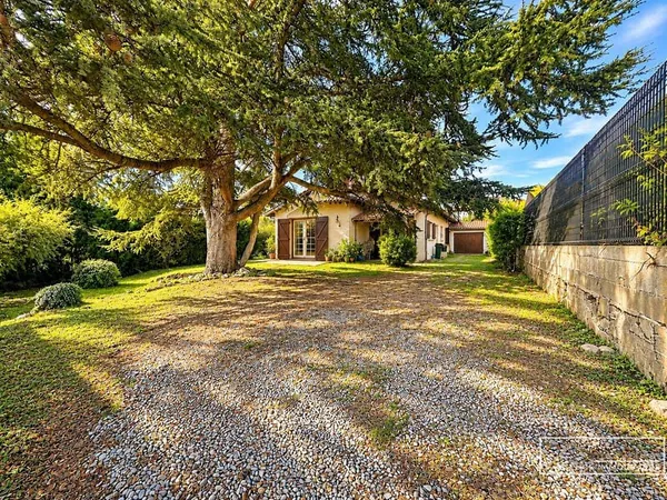 Maison de plain-pied 3 pièces 100 m²