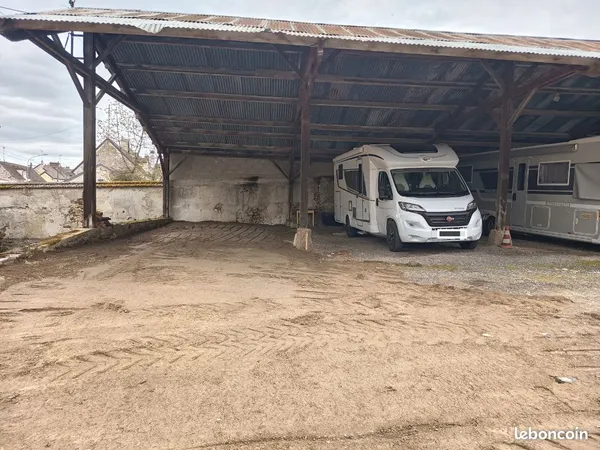 Emplacement Camping car/ Caravanes