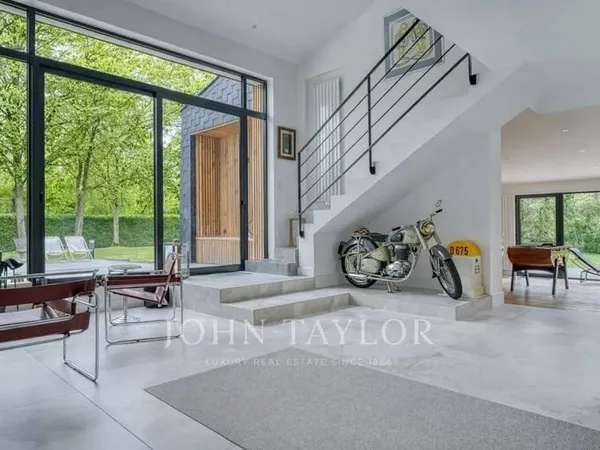 Maison 6 pièces 257 m²
