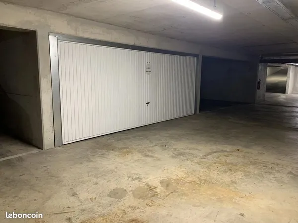 Parking/box 30 m² Mougins