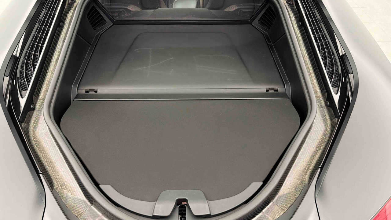 BMW i8 362 ch — photo 15