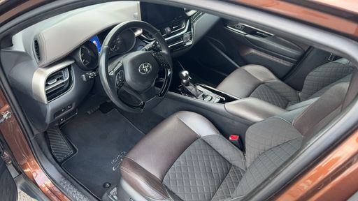 Toyota C-HR 1.8 VVT-i 122 Hybrid 2WD CVT 99 - Distinctive – 2018 – 100514 km – Hybride essence – Boîte Automatique — photo 30