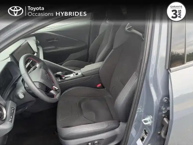 Toyota C-Hr 1.8 hybride 140ch gr sport — photo 11