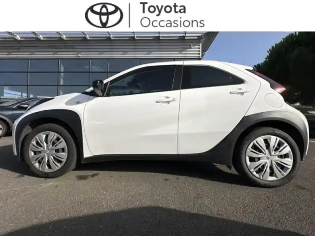 Toyota Aygo x 1.0 vvt-i 72ch dynamic my24 — photo 3