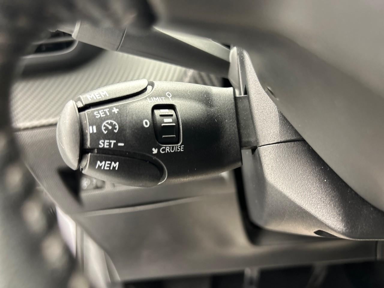 Peugeot 208 puretech 75 s&s bvm5 active business — photo 19