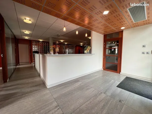Bureaux 196 m² BEAUVAIS