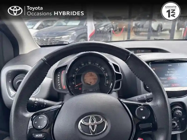 Toyota Aygo 1.0 vvt-i 72ch x-play 5p — photo 13