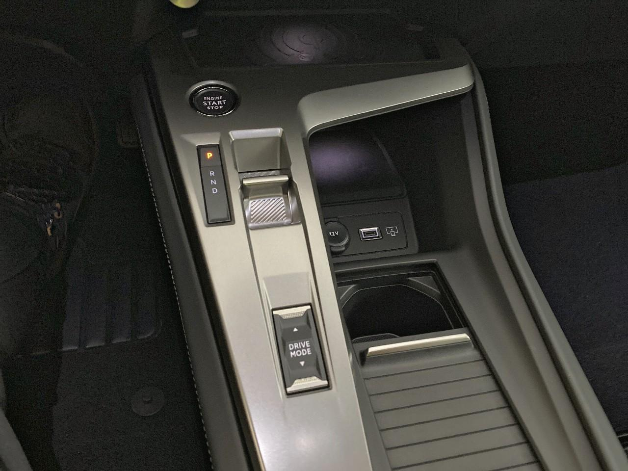 Peugeot 408 electrique 58 kwh 210 ch allure — photo 17