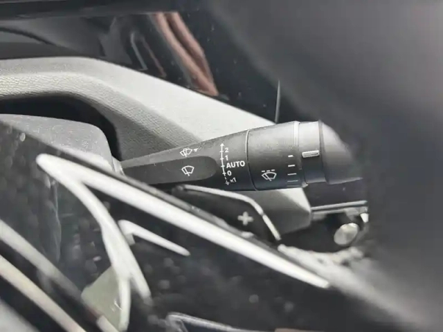 Peugeot 408 puretech 130 ch s&amp;s eat8 allure pack — photo 18