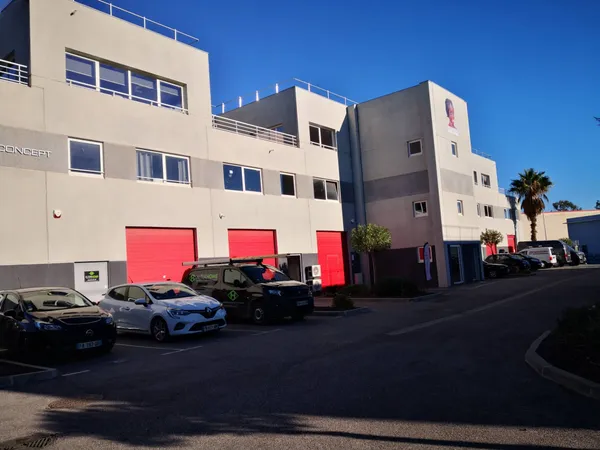 La Farlède, bureau 246 m2 - 9 parkings