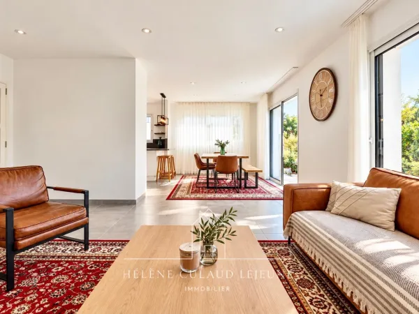 MAISON CONTEMPORAINE - 160 M² - SAINT AVE