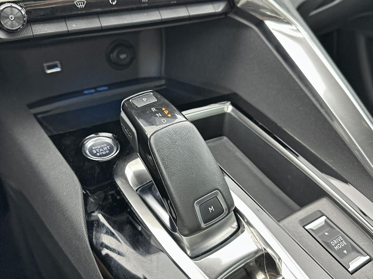 Peugeot 3008 puretech 130ch s&s eat8 gt — photo 30
